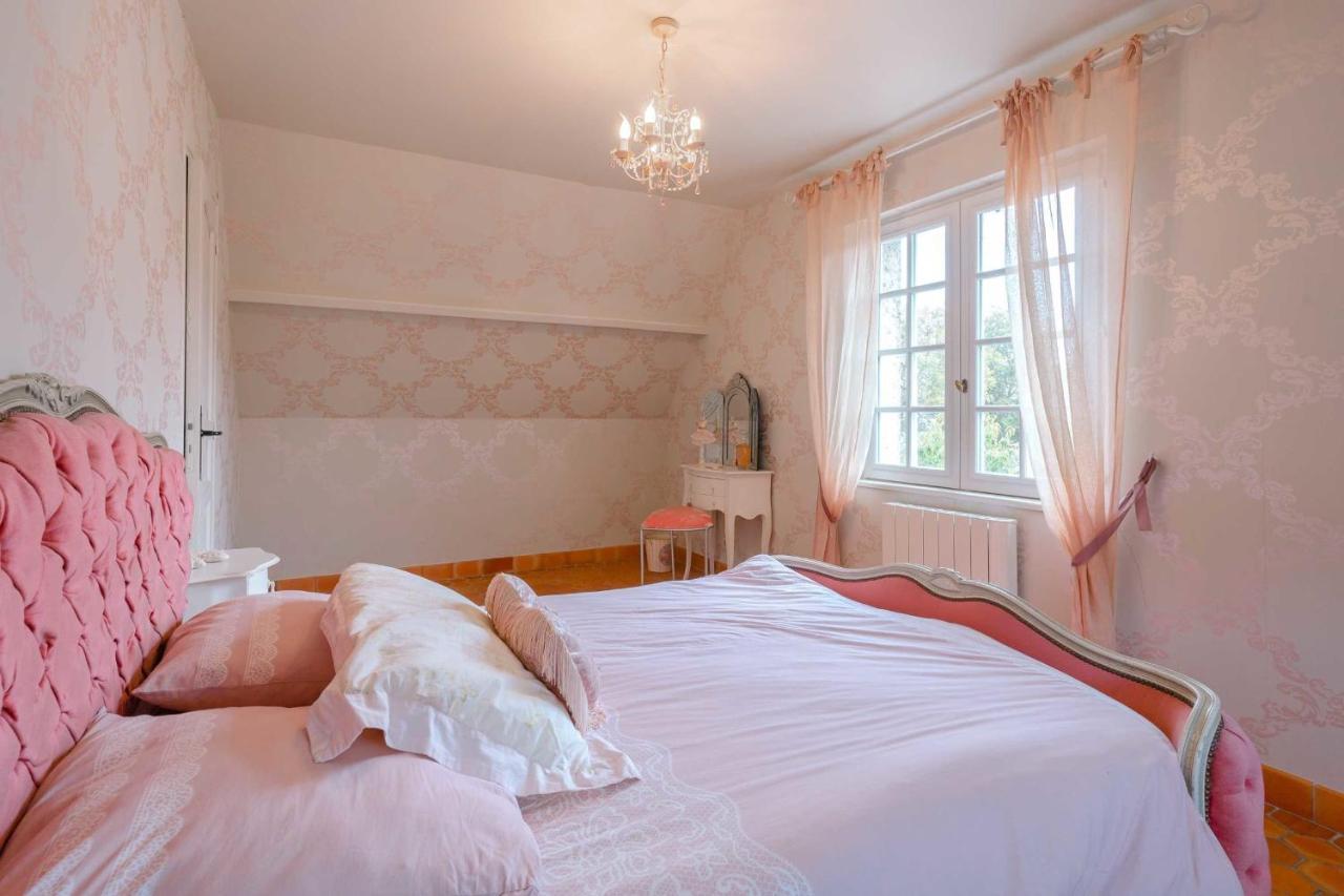 Norman House 160m2 With Pool At The Hippodrome Holiday home *