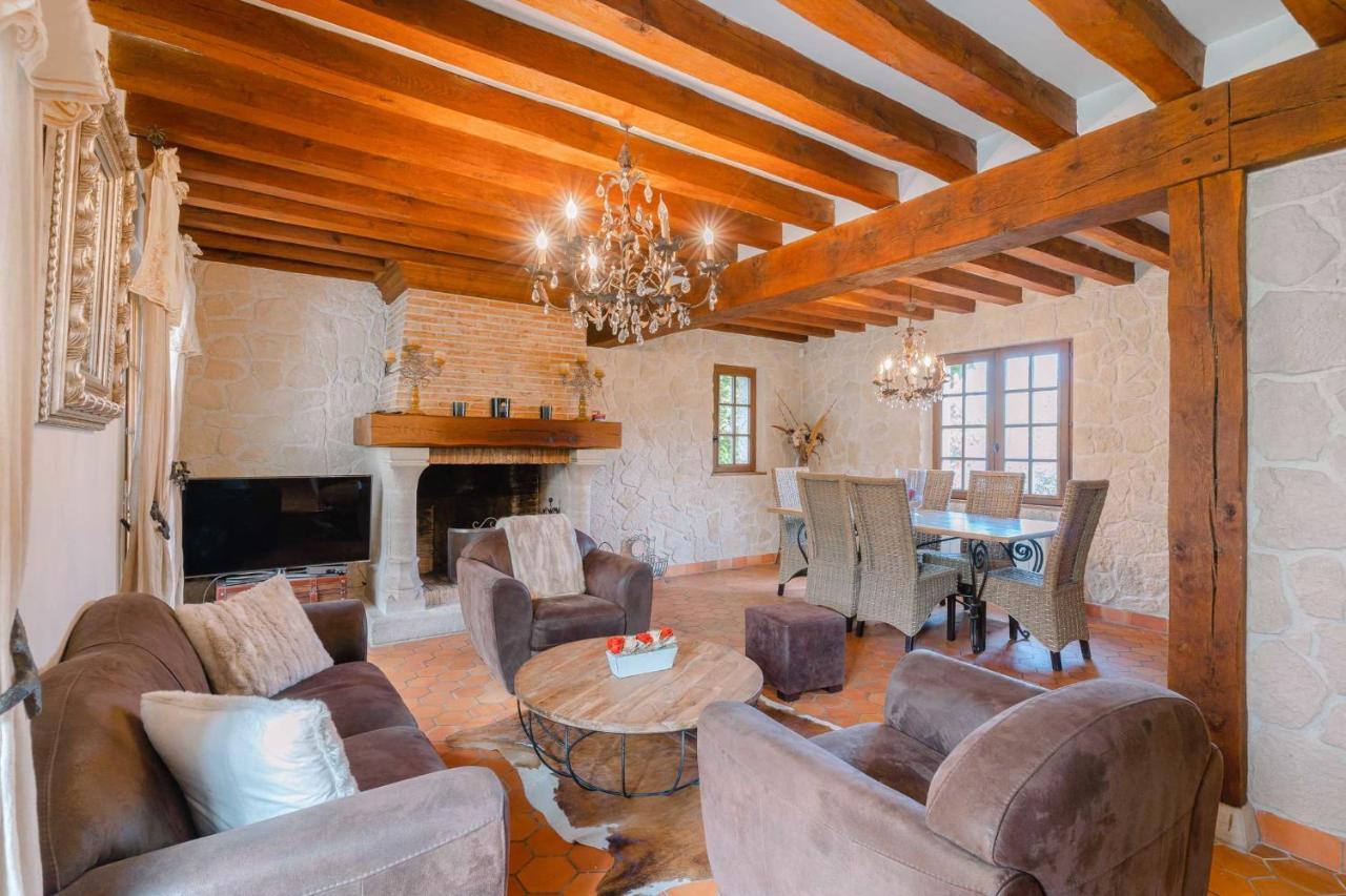 Norman House 160m2 With Pool At The Hippodrome Holiday home Deauville